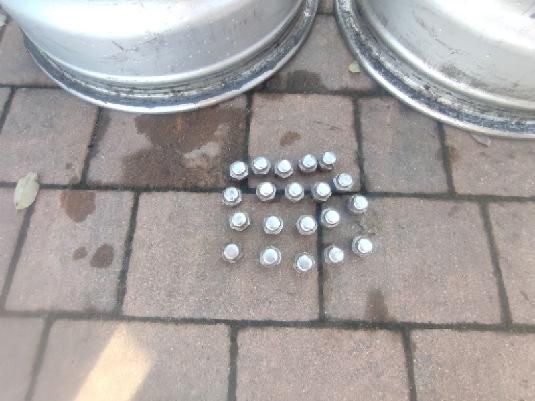 Na sprzedaż felgi aluminiowe 16 .od mazda 6 rocznik 2005