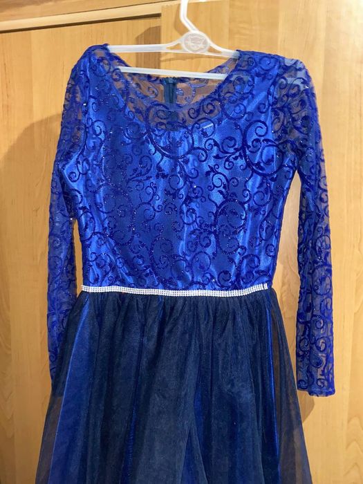 Нарядное платье на девочку (подростка)