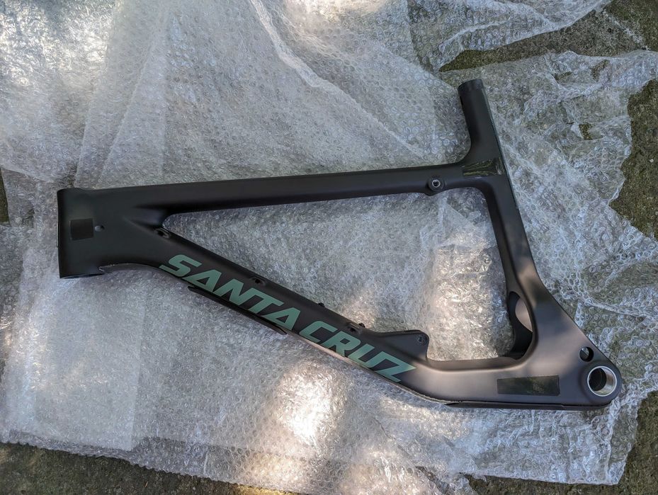 Nowa rama Santa Cruz Nomad C rozm L - przedni trójkąt