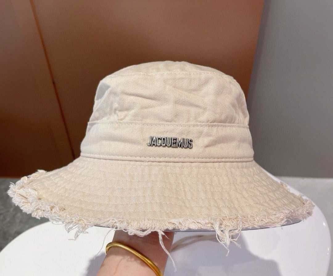 Панама Jacquemus багато кольорів