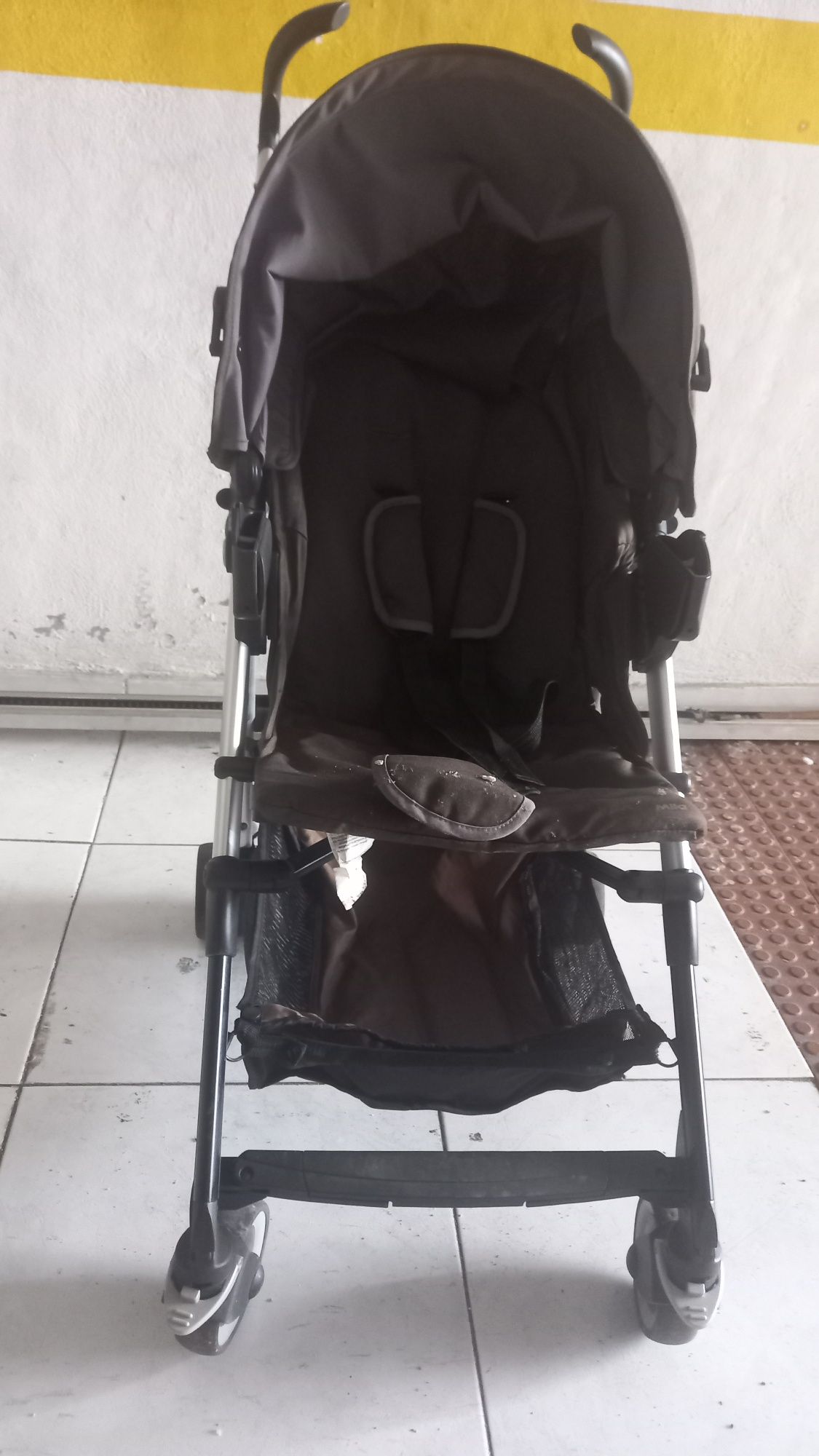 Conjunto carrinho com ovo e com isofix da Bebeconfort.