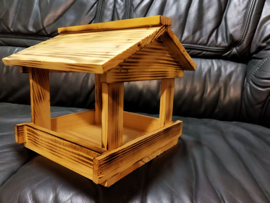 Годівничка для птахів