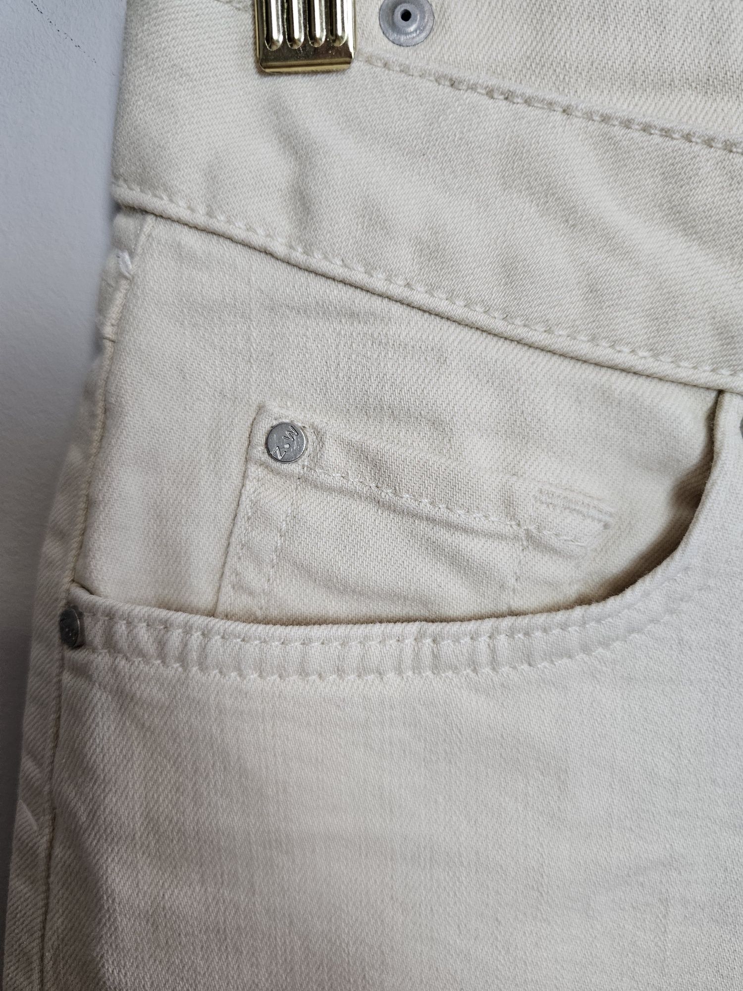 Spódnica jeansowa kremowa z zakładkami bawełna przed kolano