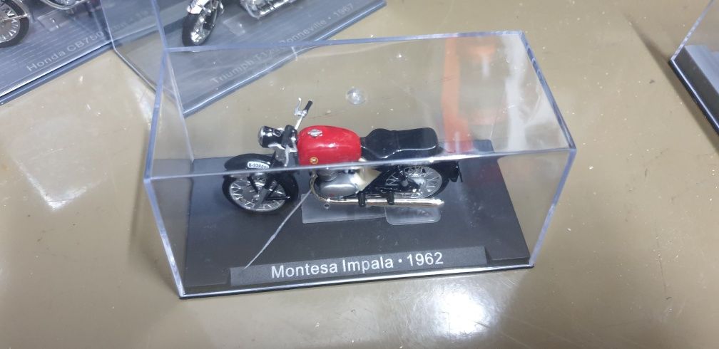 Motas miniatura réplicas