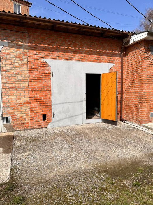 Продаж гаражу 25м2 з документами  Центр міста біля Хмільного