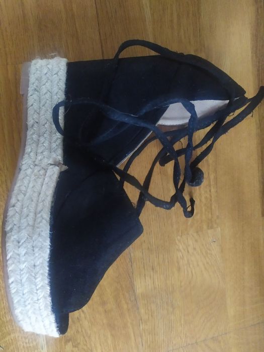 Sandały na koturnie platformie 38 czarne zamszowe