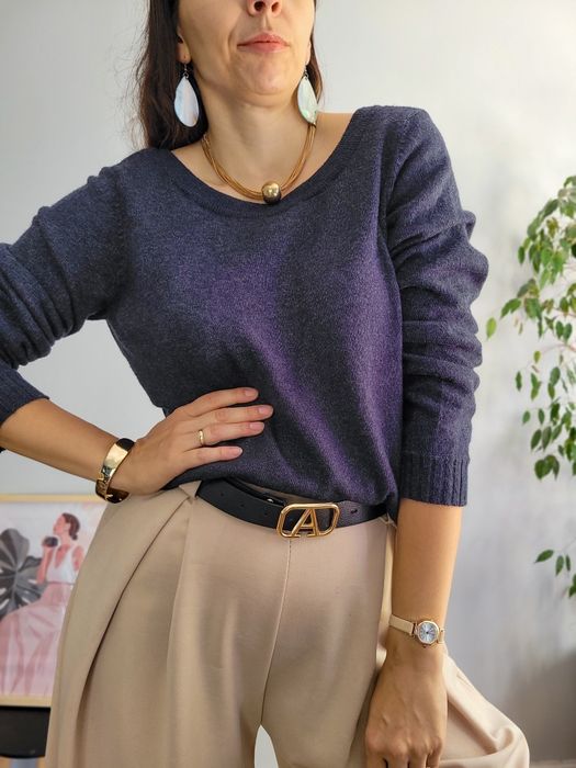 Granatowy sweter damski Vila L miły puchaty wiskozowy koronkowy
