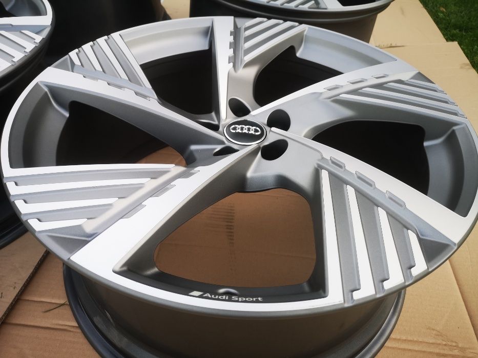 Audi Q7 e-tron RS6 RS7 22'' idealne matowe