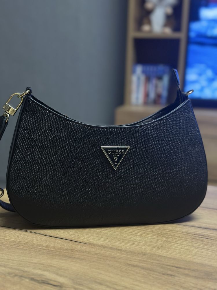 Сумка Guess черная