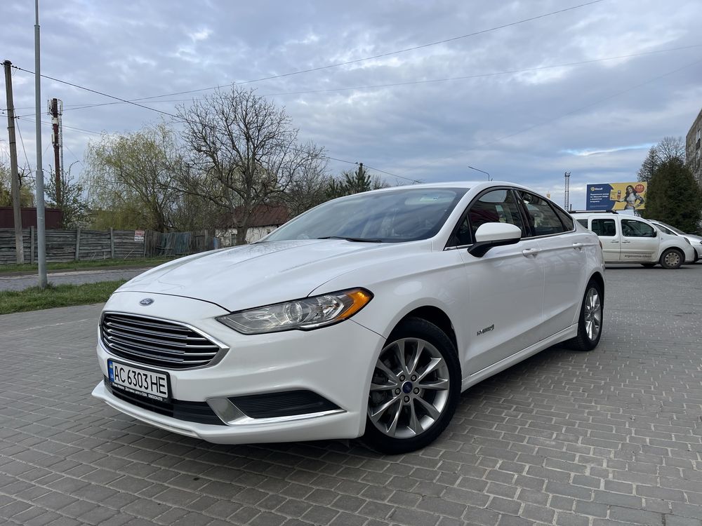 Ford fusion hybrid 2017