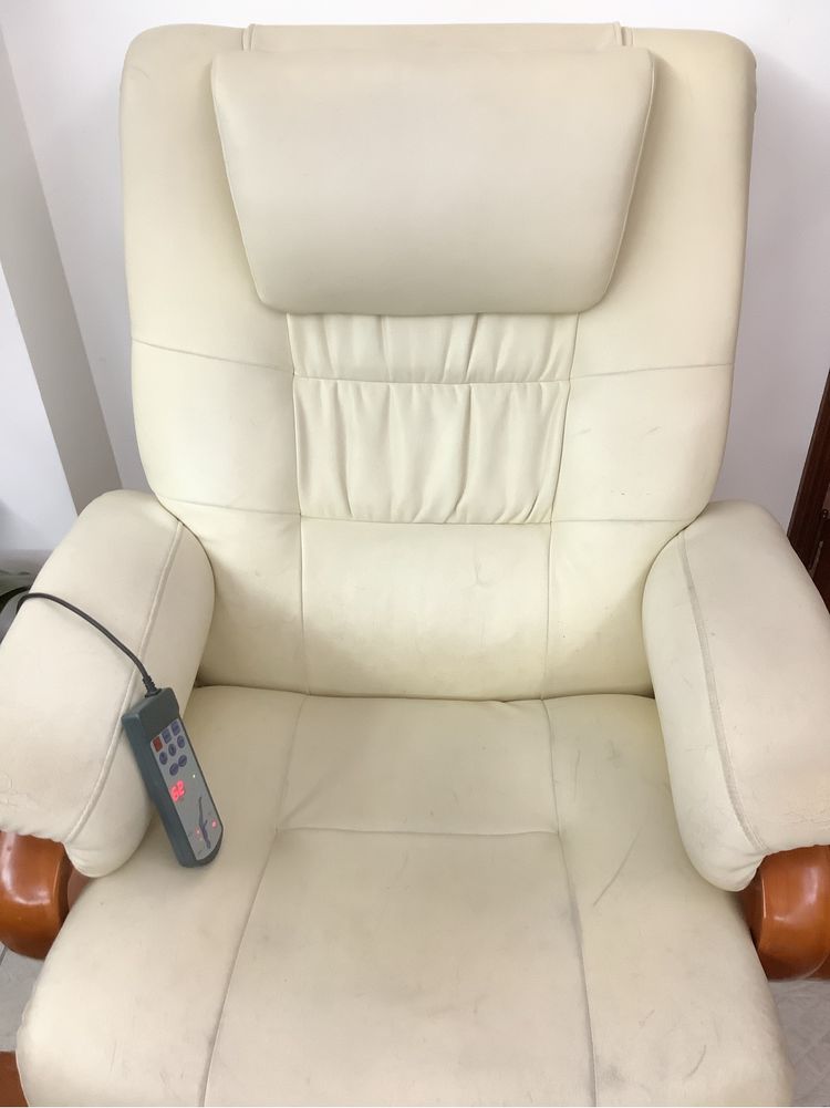 Cadeirão elétrico de massagem com aquecimento e descansa pernas