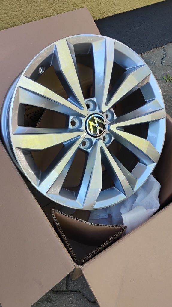 Felga l7 Vw T-Roc 2GA 7J ET45 5x112 NOWA 2025r