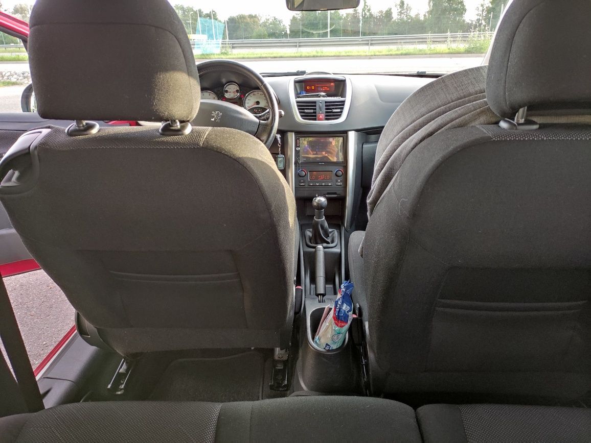 Продам Peugeot 207