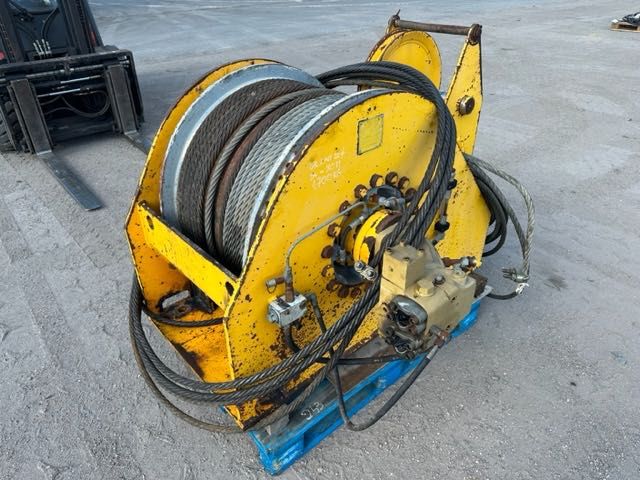 BAUER wciągarka hydrauliczna duża