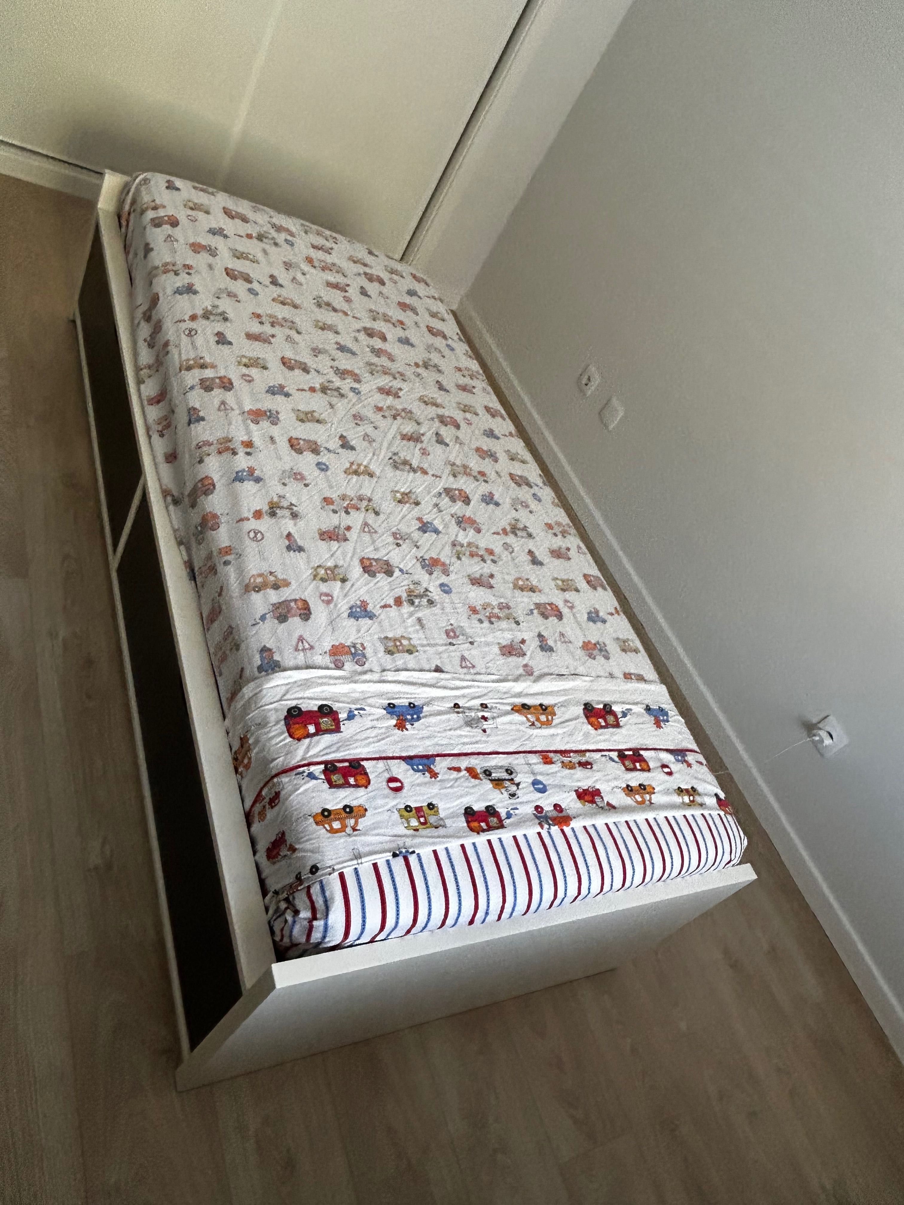 Cama individual IKEA