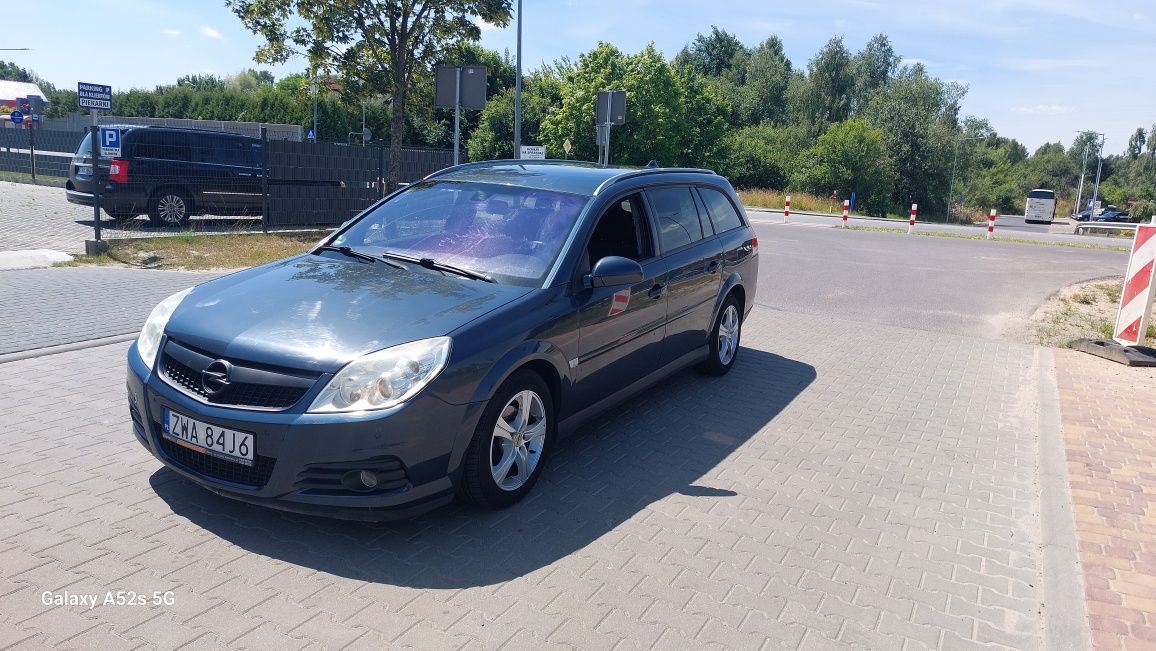 Sprzedam  vectra c lift 2008r 1.9 cdti 150km zamiana