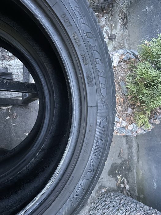 Шини бу 215/50 r17 Goodyear комплеко літо