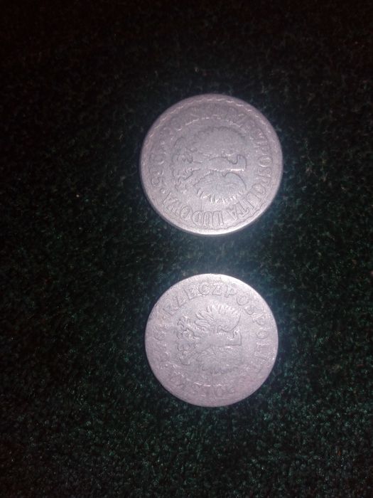 Dwie monety 1 ZŁ z 1965 roku i 50 GR z 1949 roku
