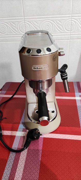 Máquina Delonghi Dedica EC785.BG