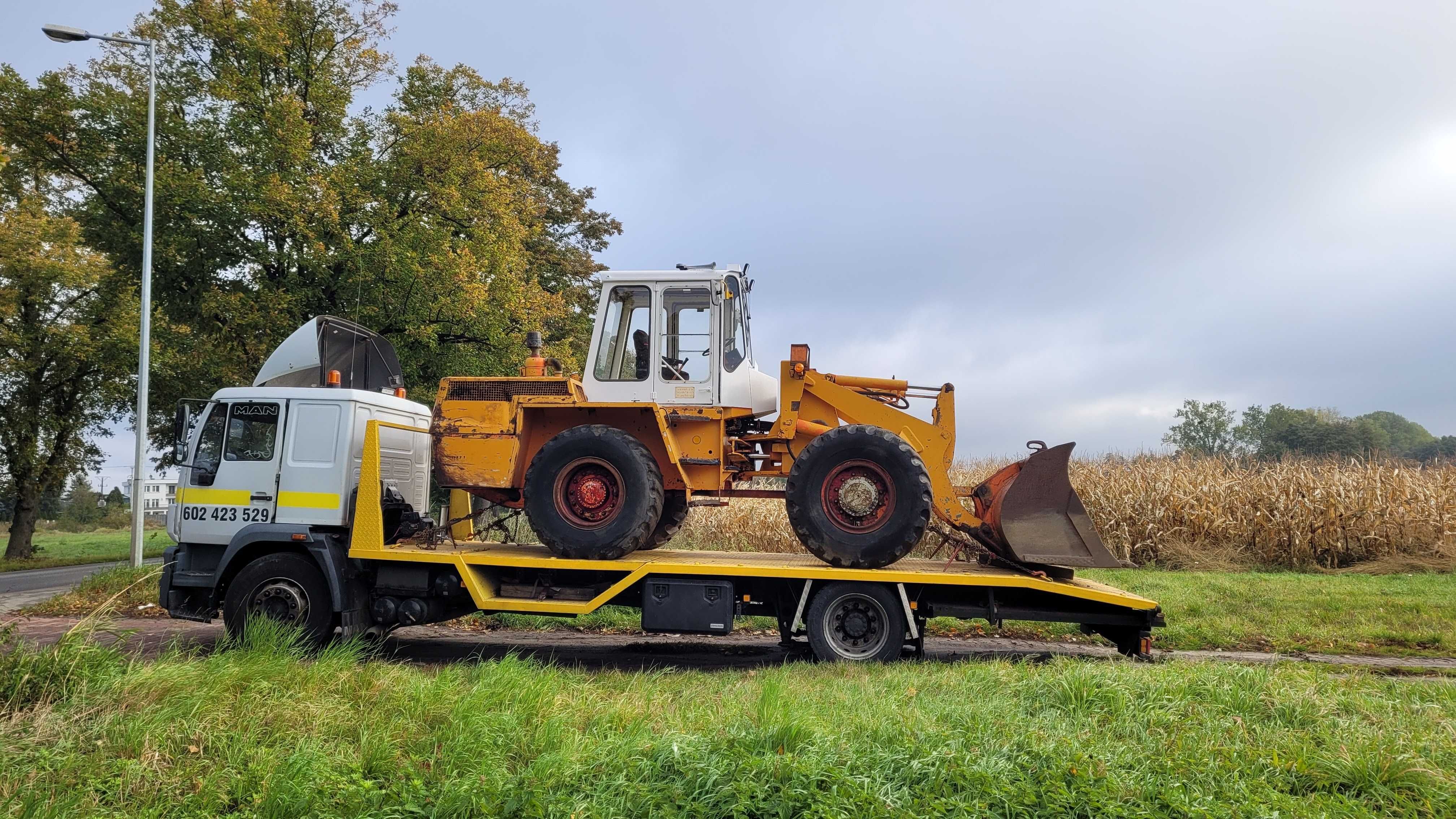 Transport maszyn rolniczych i budowlanych LAWETA