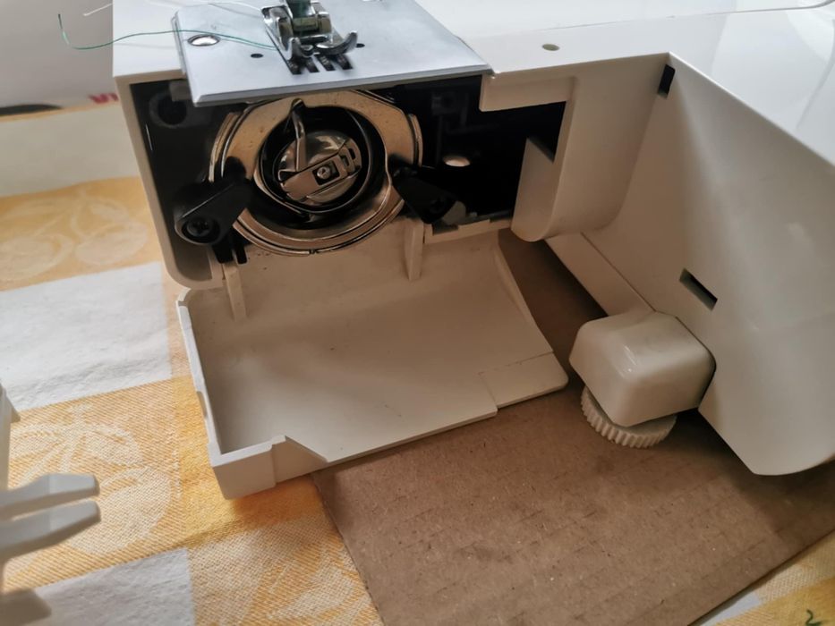 Máquina de costura Necchi