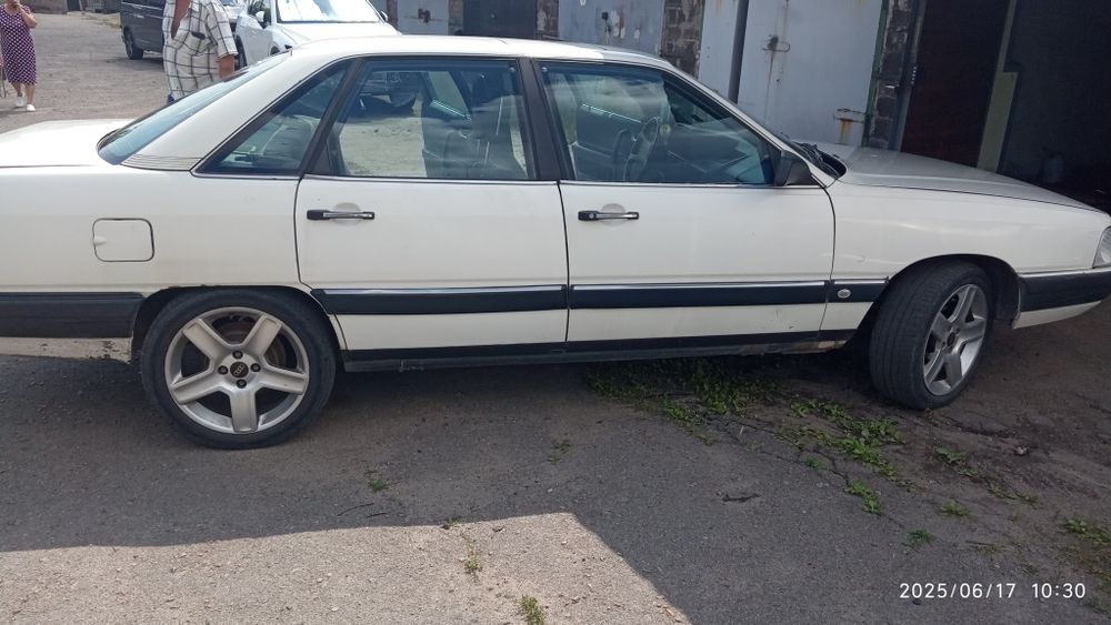 Продам авто Ауді 100