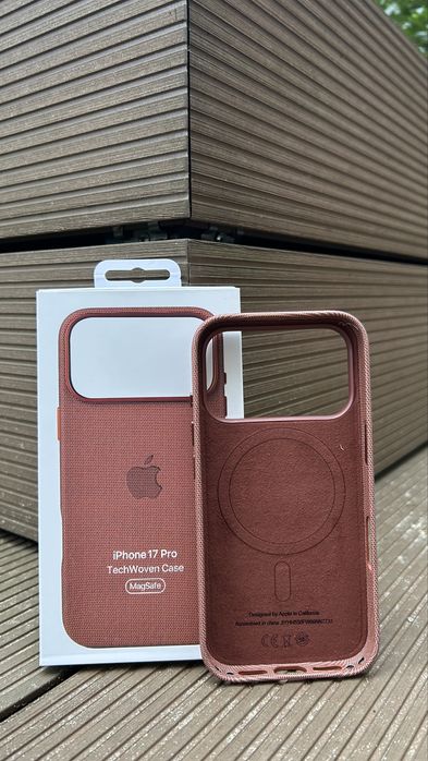 Etui ze tkaniny TechWoven z Magsafe do Iphone’a 17 Pro Siena