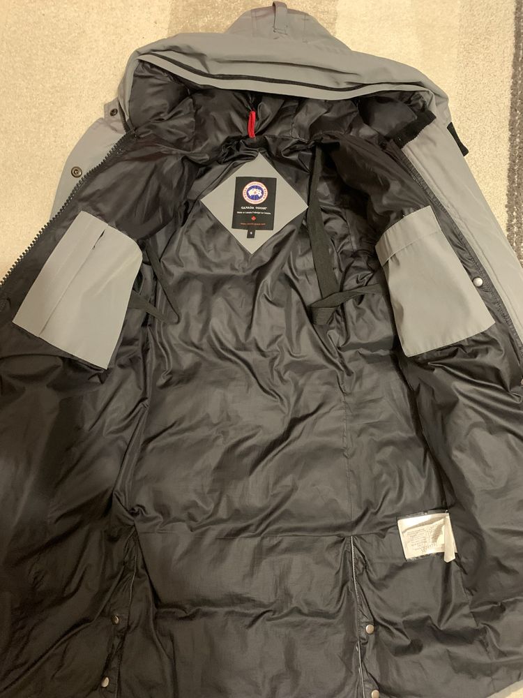 Парка зимова куртка Canada Goose р.42 S