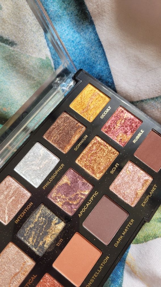 Paleta cieni Revolution Pro Astrological