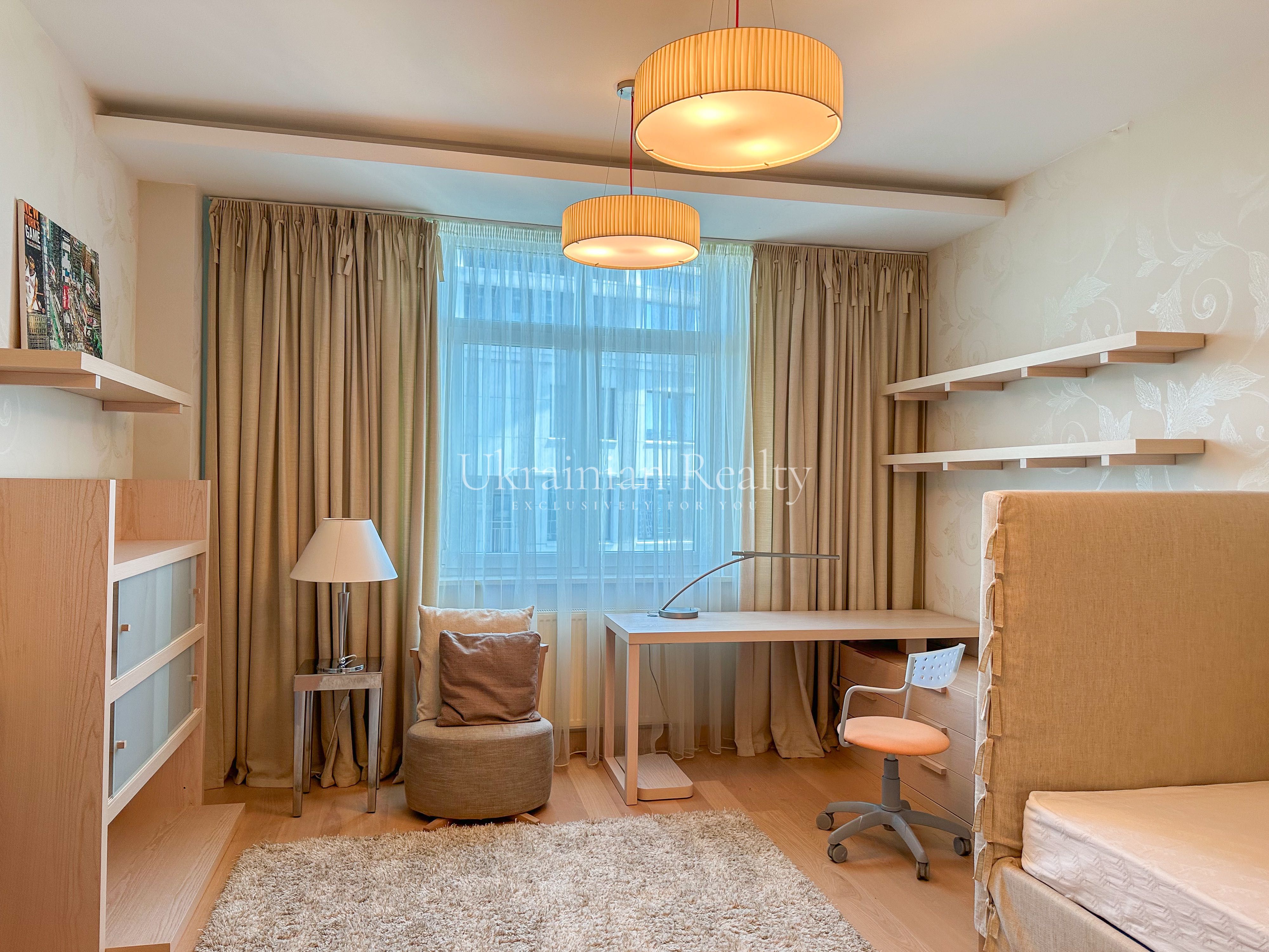 Продаж квартири 299 кв. м. ЖК Тріумф вул. Зверінецька 59