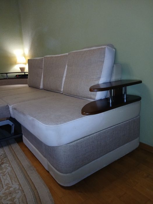 Кутовий диван великий