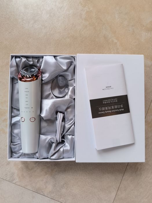 Микротоковый массажер для лица EMS