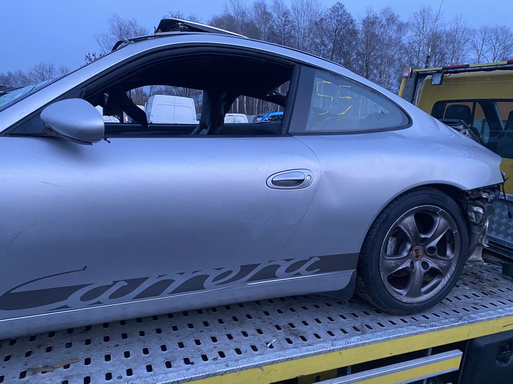 Porsche Carrera 4 model 996 silnik 3.4 litra 2000rok