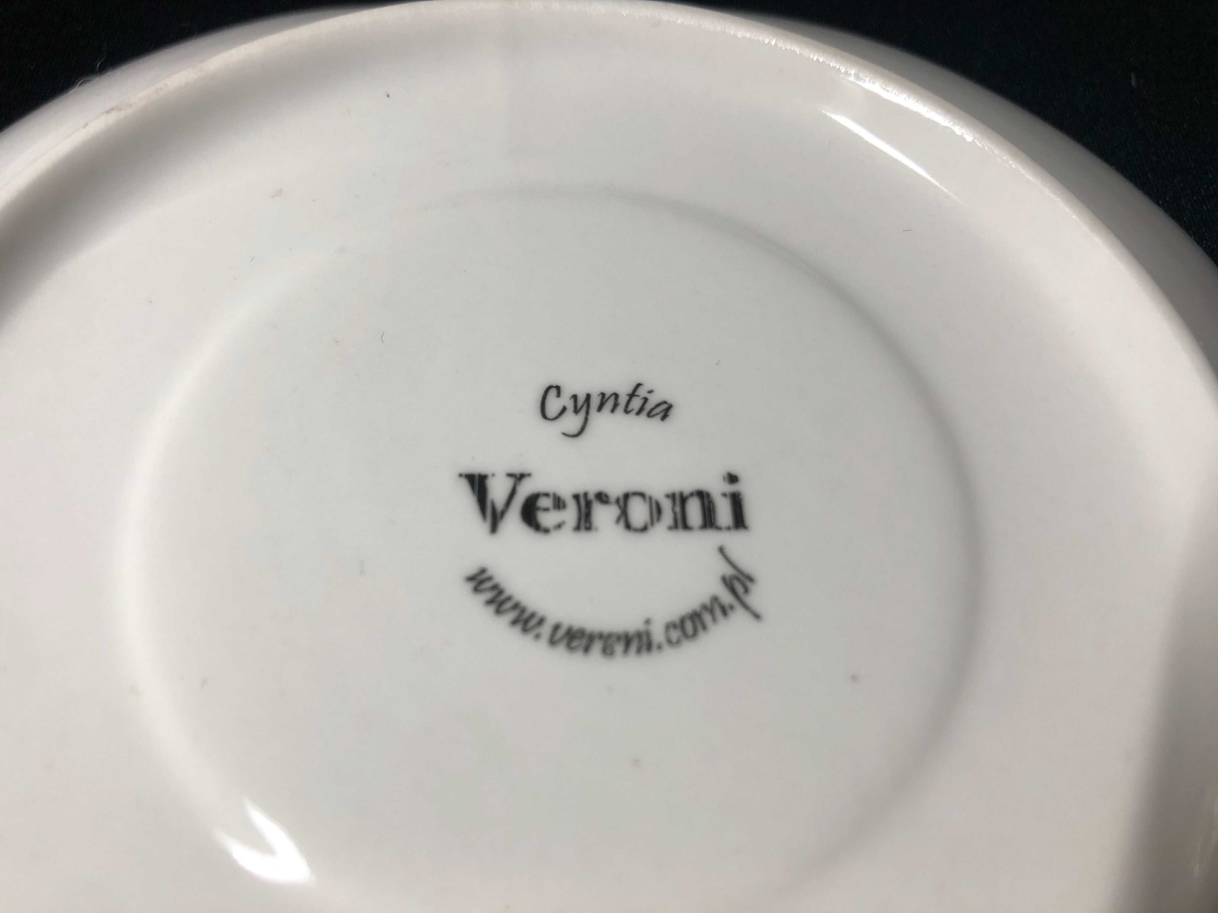 Spodek Veroni Cyntia