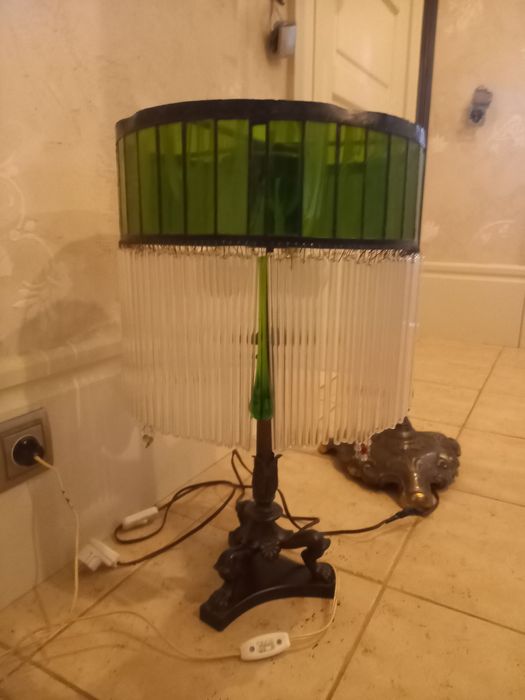 Secesyjna lampa gabinetowa z brązu