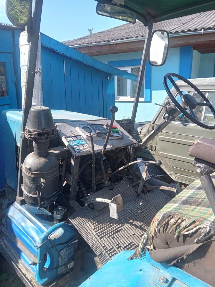 Трактор у робочому стані,обслужений.