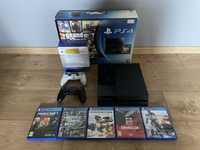 Konsola PlayStation 4 / PS4 + gry + pady