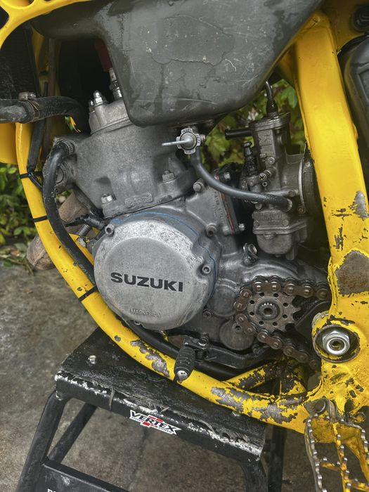 Suzuki rm 125 2t-ler anuncio