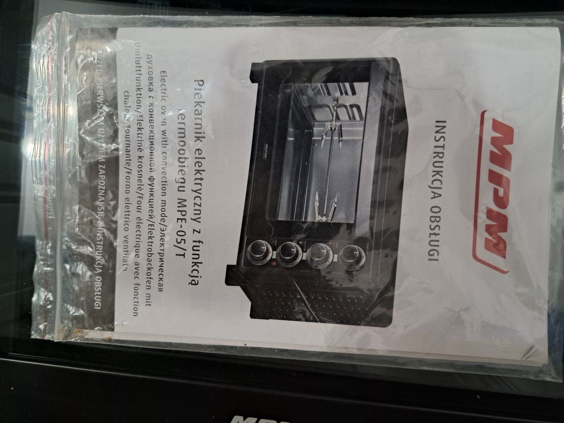 Piekarnik elektryczny z funkcją termoobiegu MPF-05/T