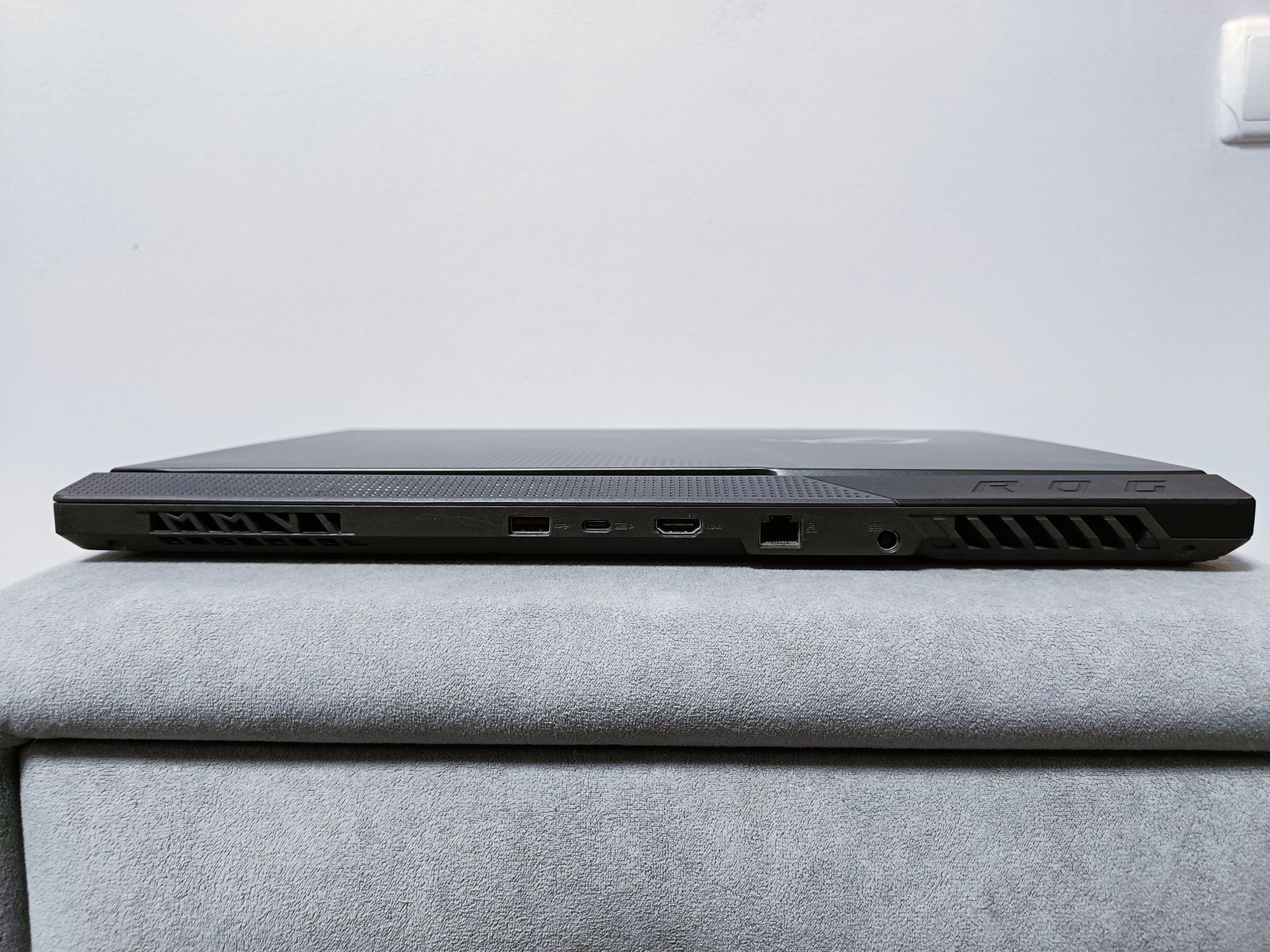 Игровой Asus ROG i7-8750H/GTX 1060 6GB/RAM 16/SSD