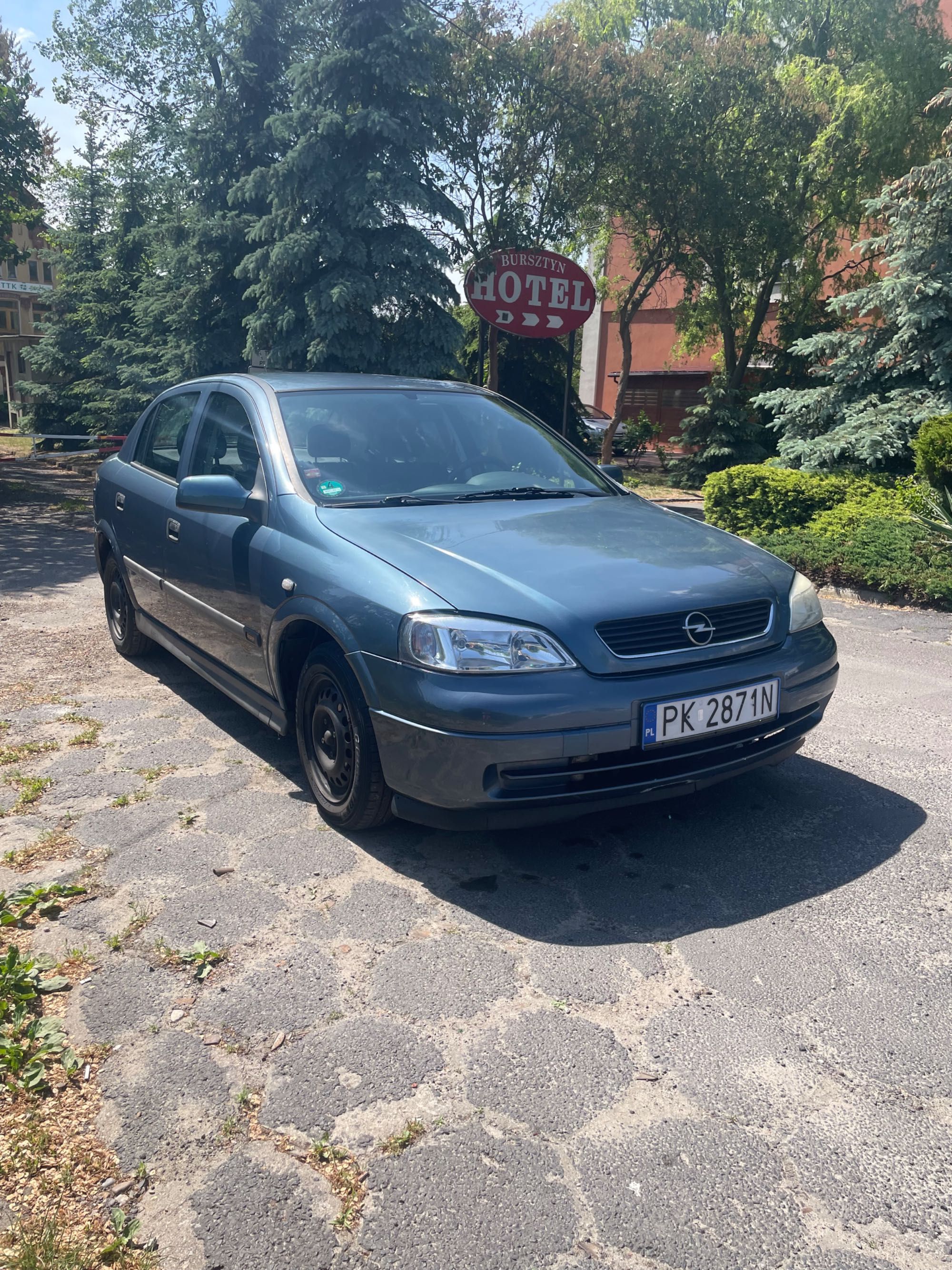 Astra 1.6 b klima , automat