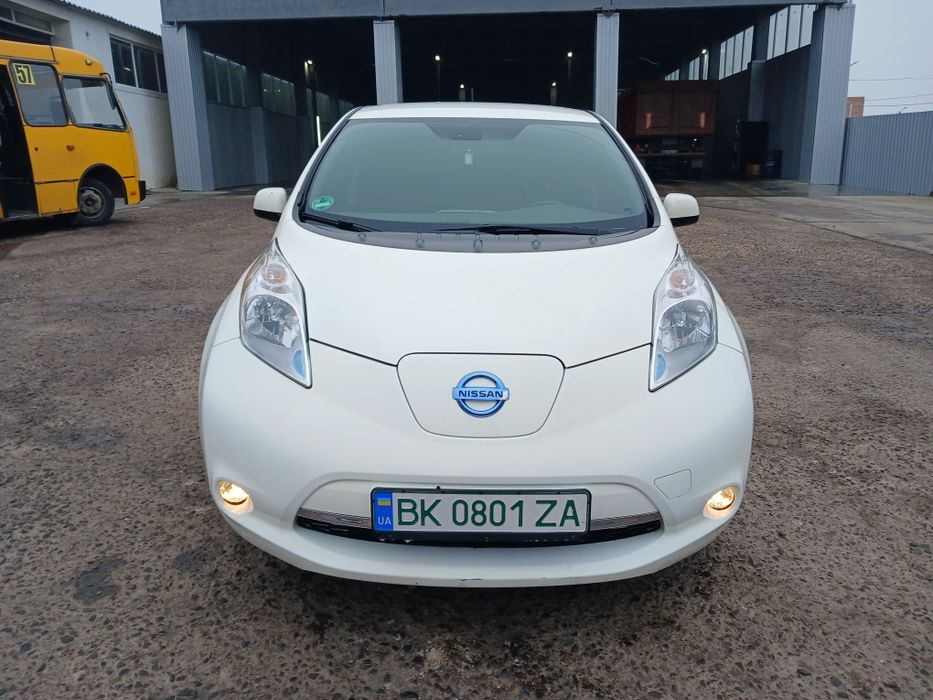 Нісан ліф 17р 30ка