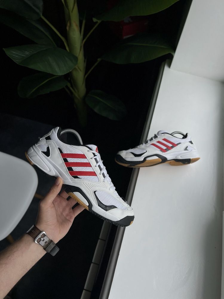 Оригінал, волейбольні Adidas Court Stabil, Розмір 42 (26.5 см) Ідеал !