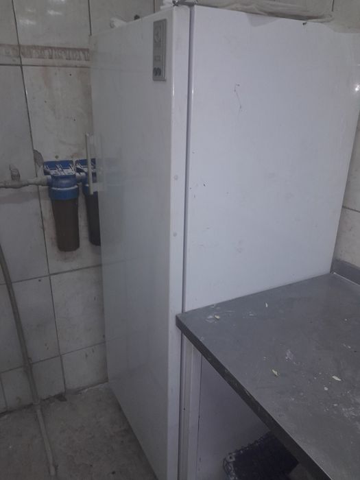 Продам морозильную камеру электролюкс