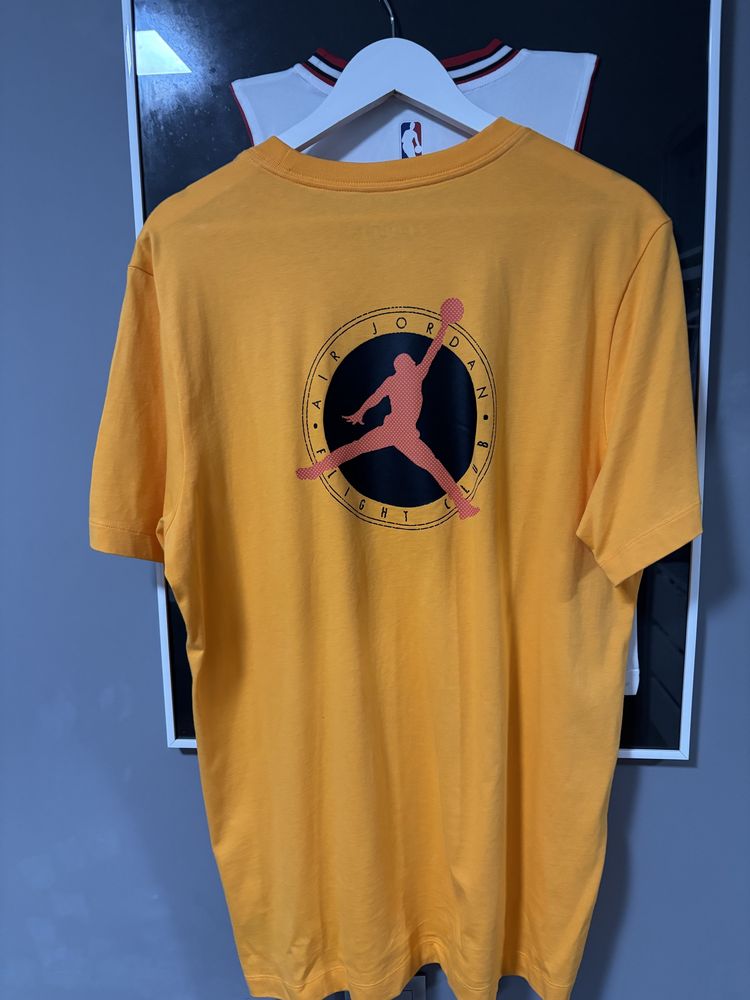 t shit nike amarela