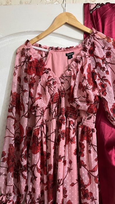 Продаю плаття жіноче фірма Boohoo