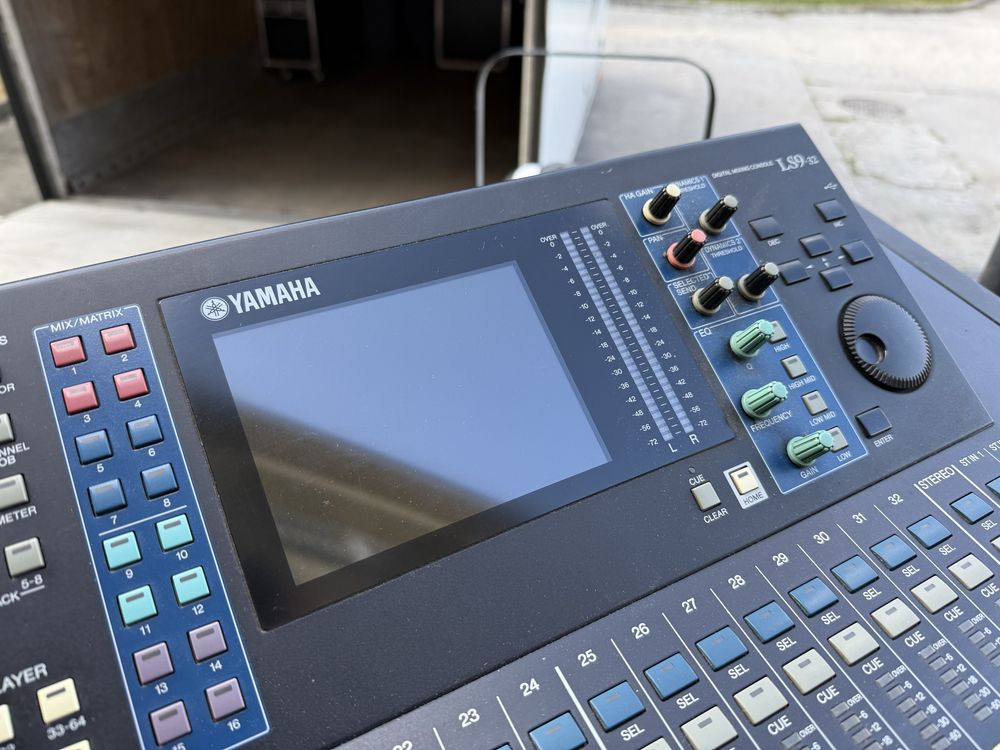 Mixer cyfrowy Yamaha LS9