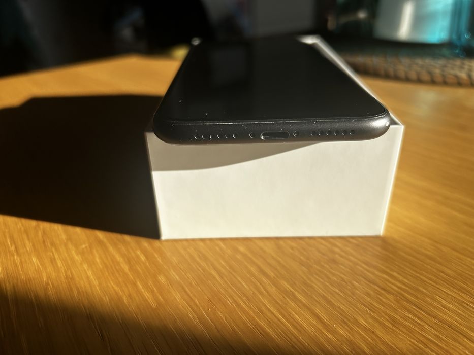 iPhone 11 128GB – czarny, sprawny i zadbany!