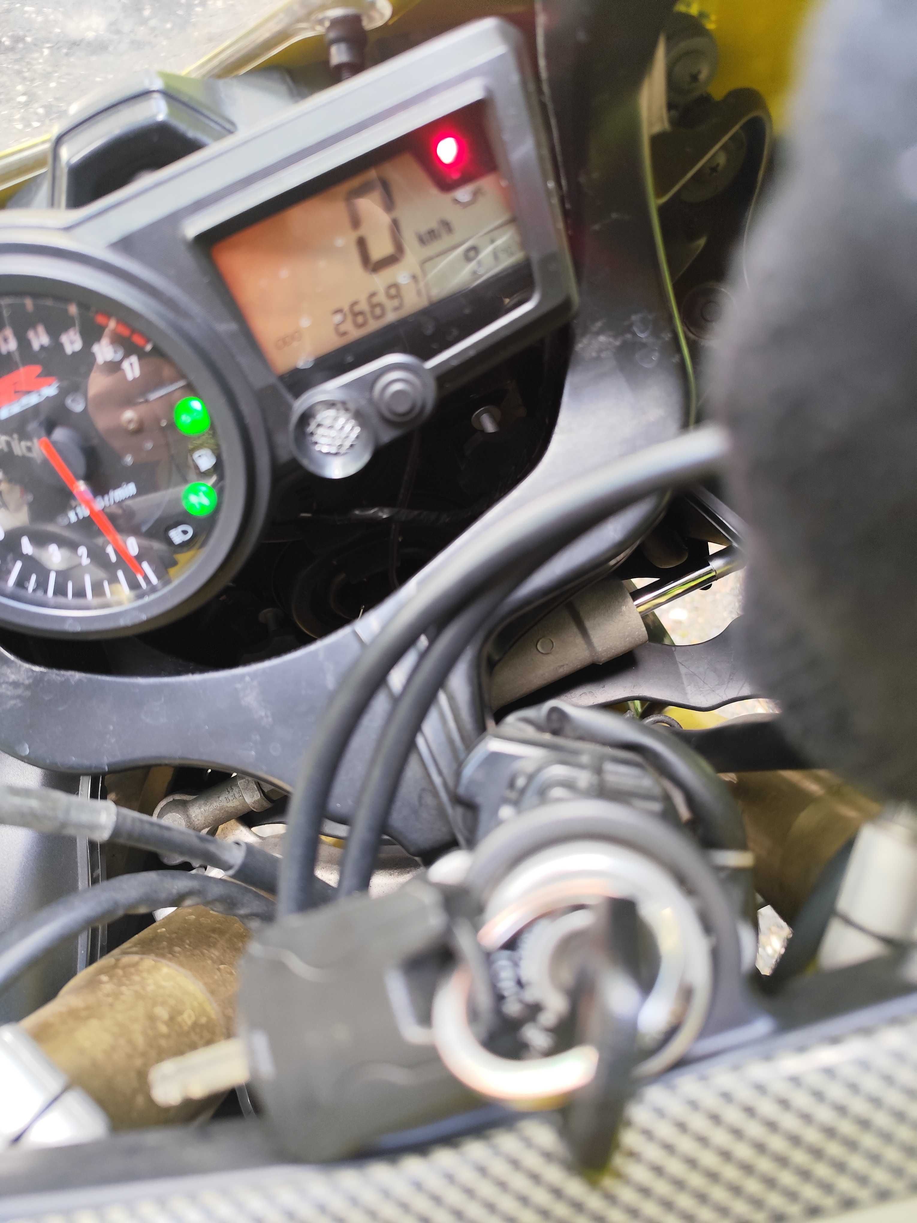 Suzuki GSX-R 600 K5