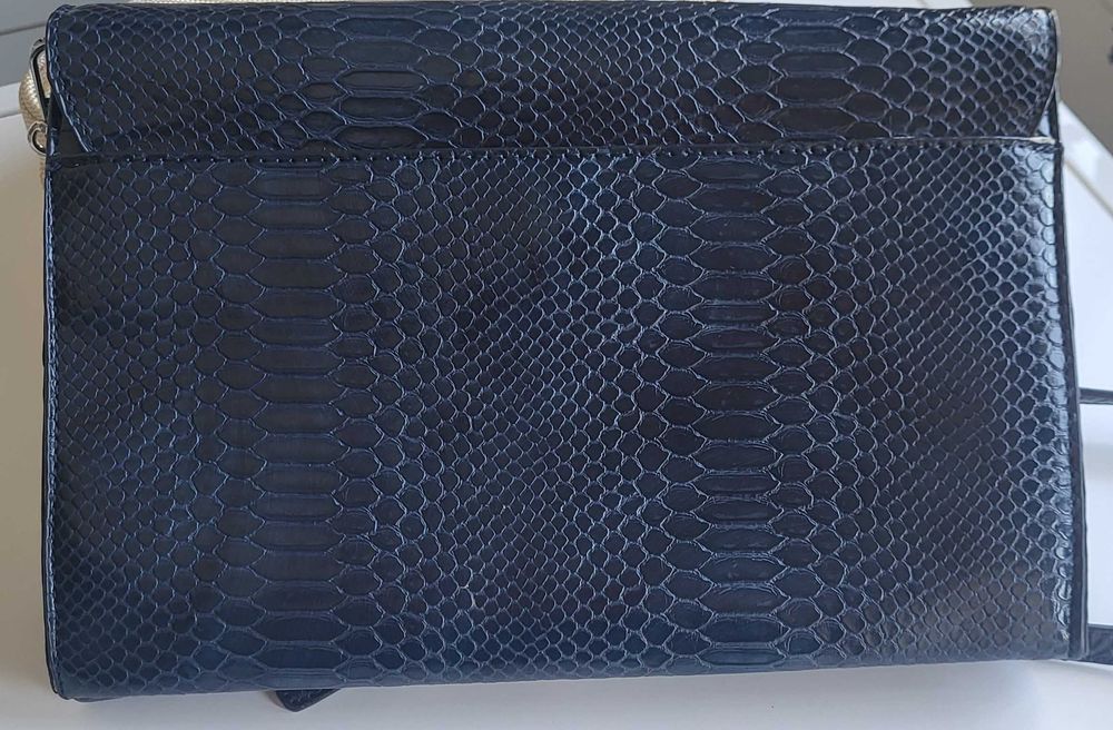 Bolsa/ Carteira de Senhora Azul Marinho - Nova